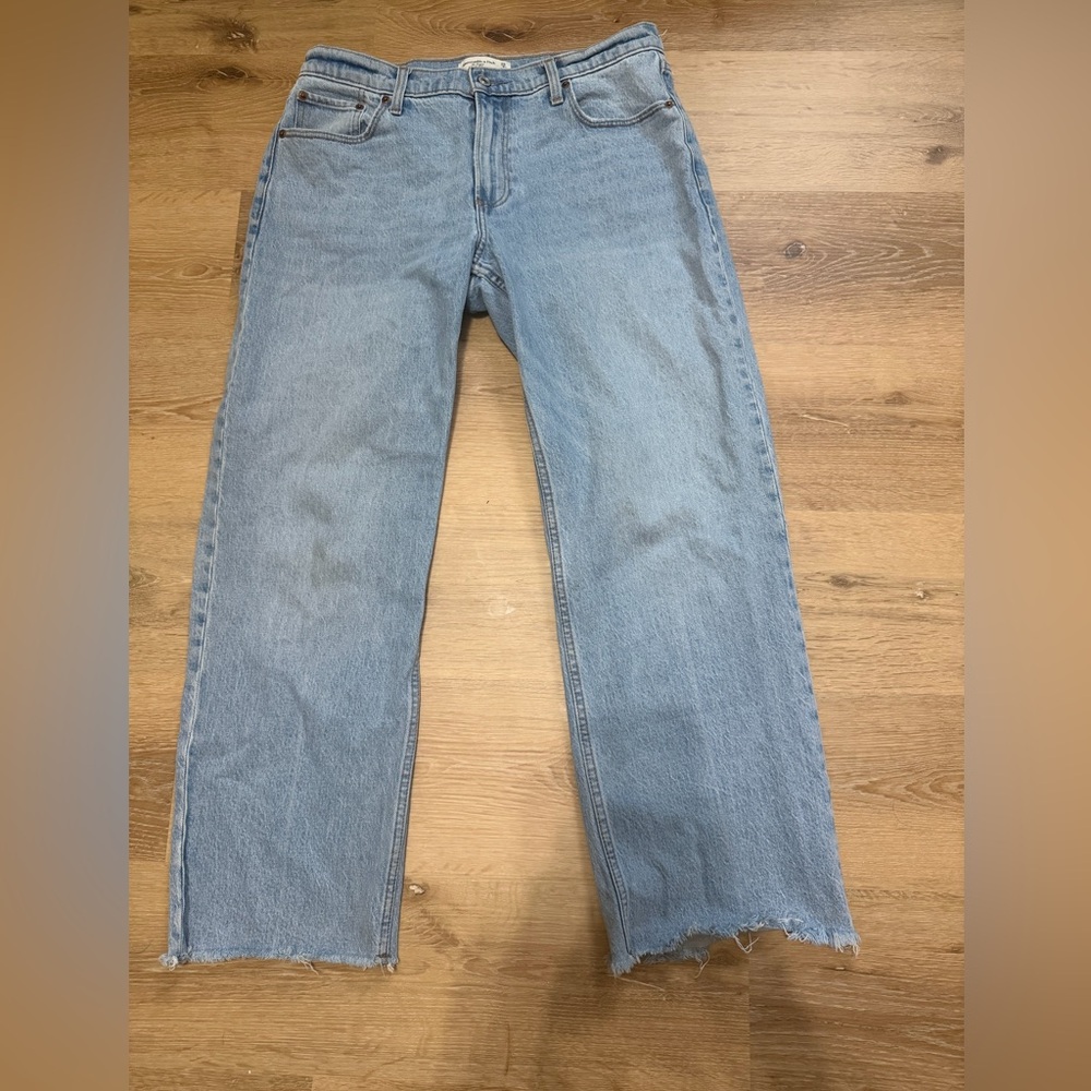5/$12💕 Abercrombie & Fitch Light Blue Denim Jeans